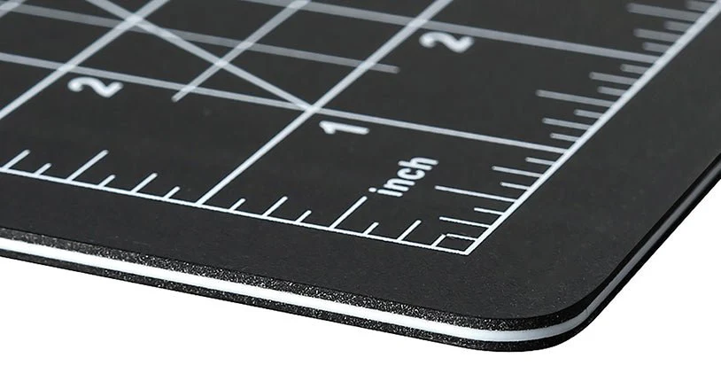 Dahle Vantage Premium Self-Healing Cutting Mat, 18" x 24", Black - Image 2